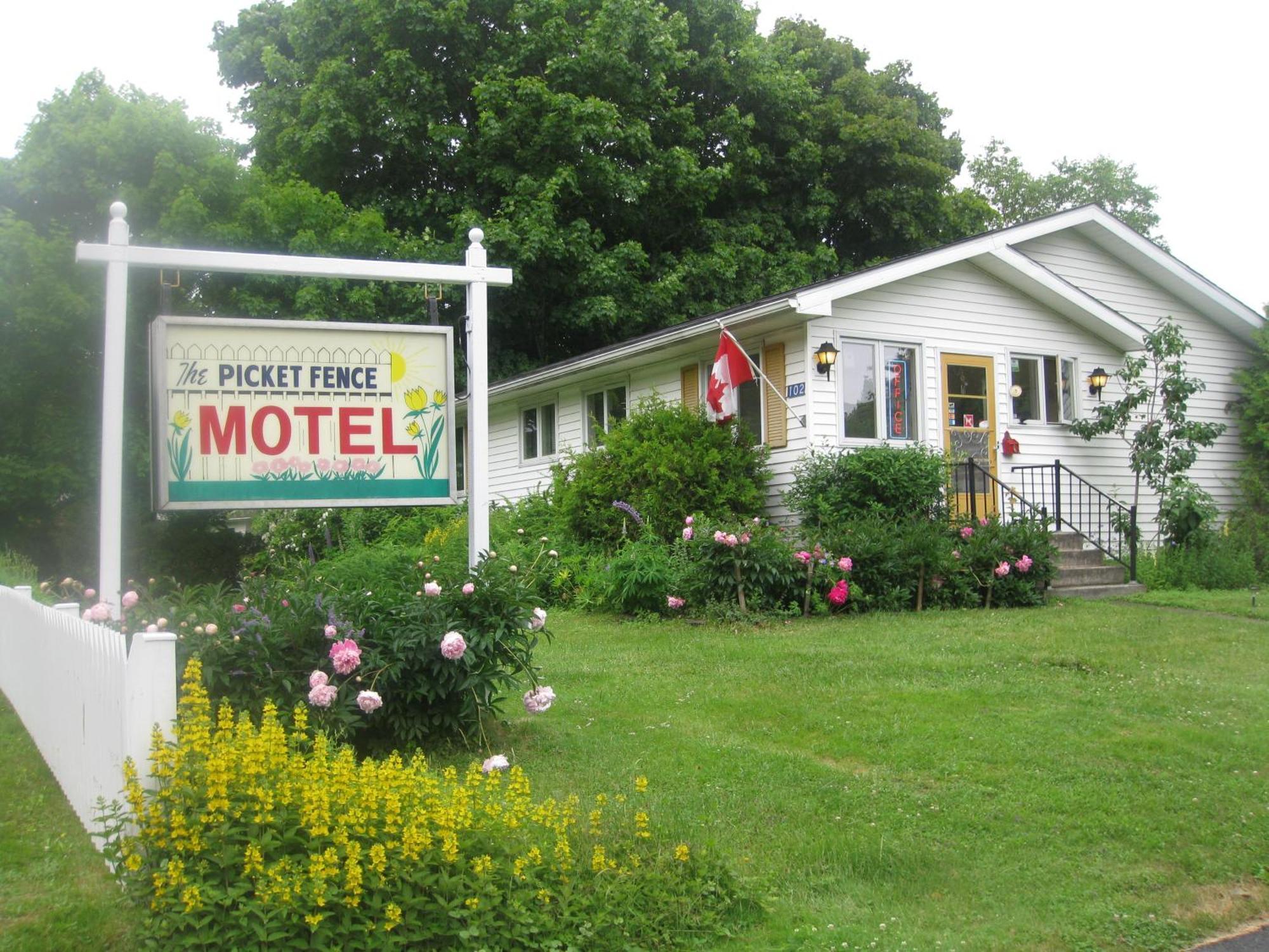 Picket Fence Motel St. Andrews By The Sea Ngoại thất bức ảnh